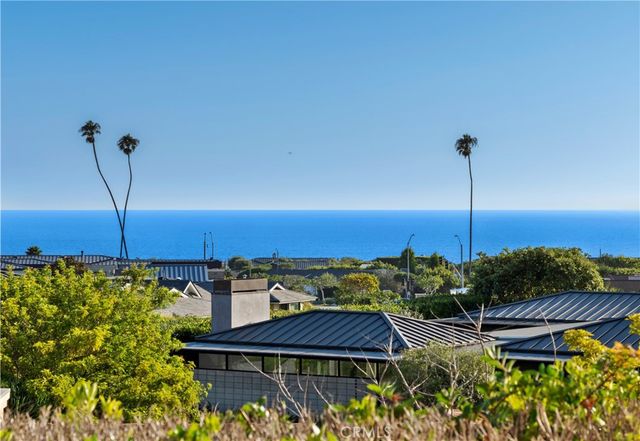 4627 Surrey Drive, Corona Del Mar, CA 92625