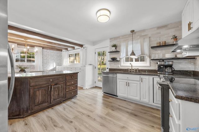 1104 Alta Vista Avenue SE, Huntsville, AL 35801