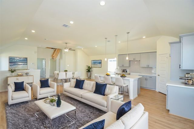 14127 Mellow Pine Ct, Houston, TX 77032