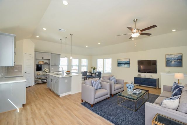 14127 Mellow Pine Ct, Houston, TX 77032