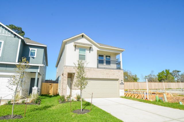 14127 Mellow Pine Ct, Houston, TX 77032