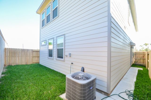 14127 Mellow Pine Ct, Houston, TX 77032