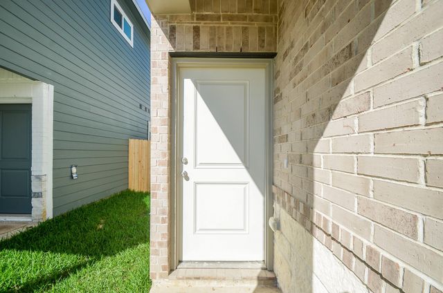 14127 Mellow Pine Ct, Houston, TX 77032