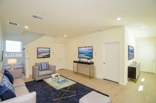 14127 Mellow Pine Ct, Houston, TX 77032