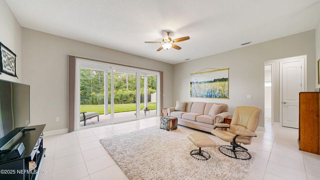 1628 LEWIS LAKE Lane, Middleburg, FL 32068