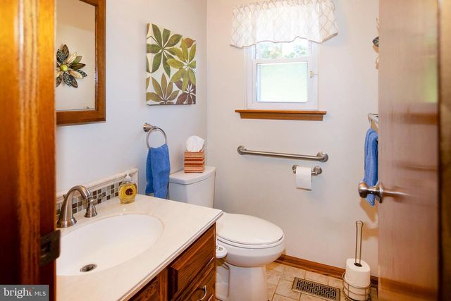 87 FREEDOM RD, Sewell, NJ 08080