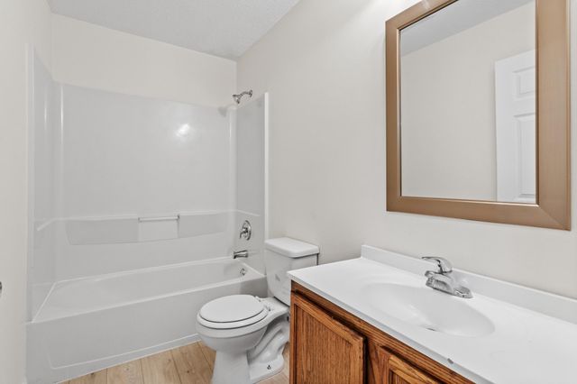 2210 Irving Avenue N, Minneapolis, MN 55411