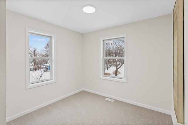 2210 Irving Avenue N, Minneapolis, MN 55411