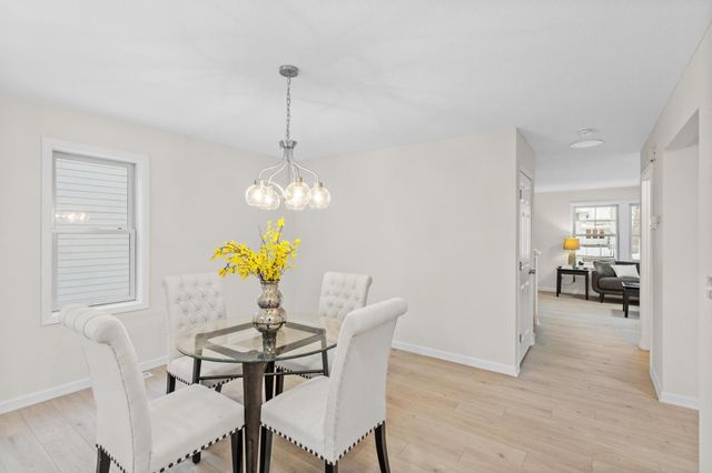 2210 Irving Avenue N, Minneapolis, MN 55411