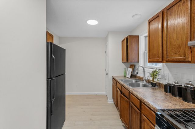 2210 Irving Avenue N, Minneapolis, MN 55411