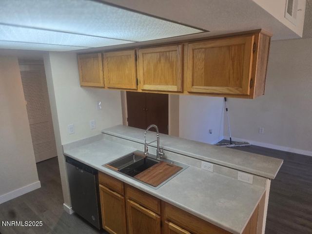 560 Nichols Boulevard, Sparks, NV 89431