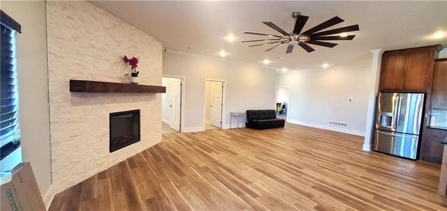 7614 S Morris Road, Oak Grove, MO 64075