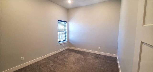 7614 S Morris Road, Oak Grove, MO 64075