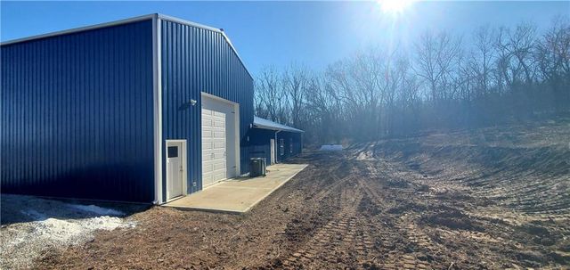 7614 S Morris Road, Oak Grove, MO 64075