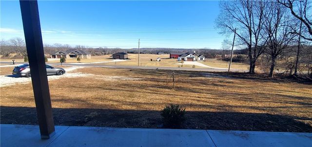 7614 S Morris Road, Oak Grove, MO 64075