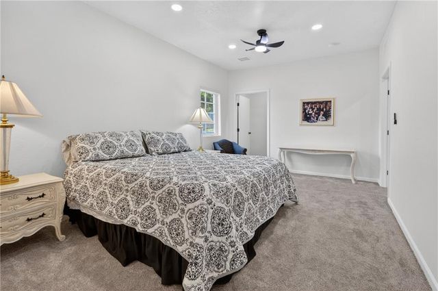 2015 S Lees Summit Road, Independence, MO 64050