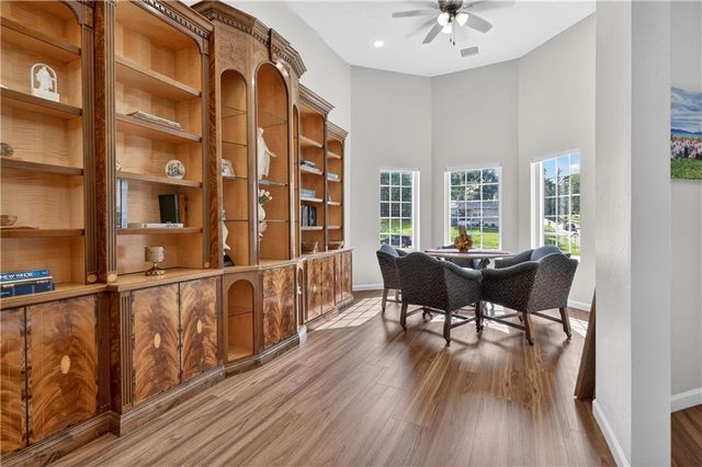 2015 S Lees Summit Road, Independence, MO 64050