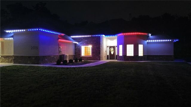 2015 S Lees Summit Road, Independence, MO 64050