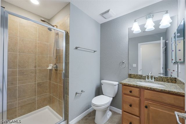 2262 Vermont LN, Naples, FL 34120