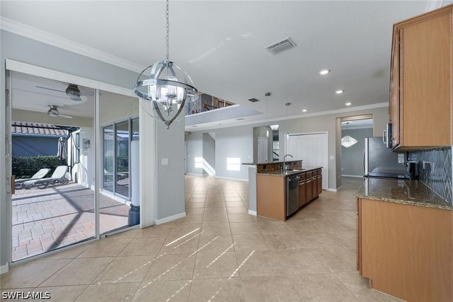 2262 Vermont LN, Naples, FL 34120