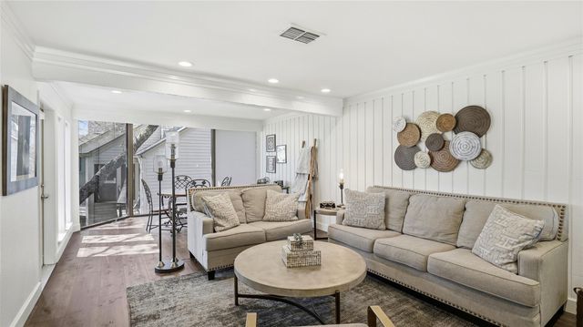 133 World Of Tennis SQ, Lakeway, TX 78738