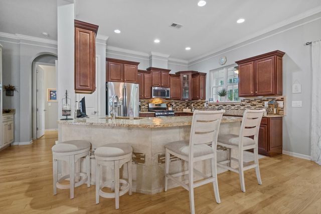 1652 Murrell Pl., Murrells Inlet, SC 29576