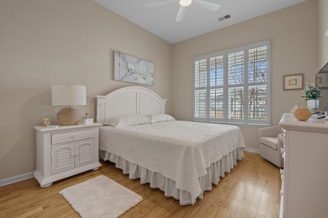 1652 Murrell Pl., Murrells Inlet, SC 29576