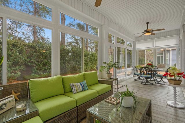 1652 Murrell Pl., Murrells Inlet, SC 29576