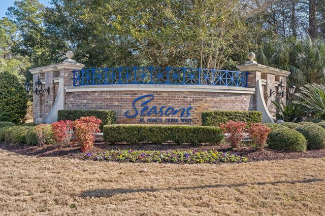 1652 Murrell Pl., Murrells Inlet, SC 29576