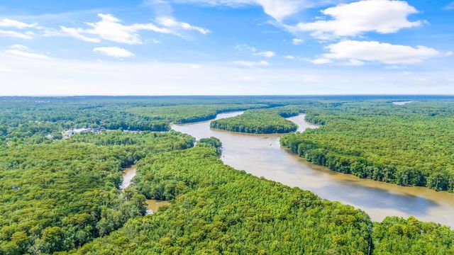 1652 Murrell Pl., Murrells Inlet, SC 29576