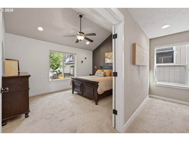 8962 Sw 75TH Pl, Portland, OR 97223