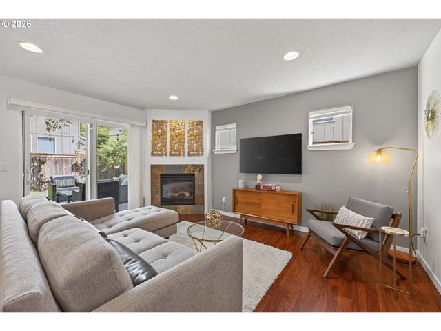 8962 Sw 75TH Pl, Portland, OR 97223