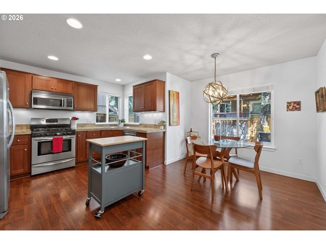 8962 Sw 75TH Pl, Portland, OR 97223