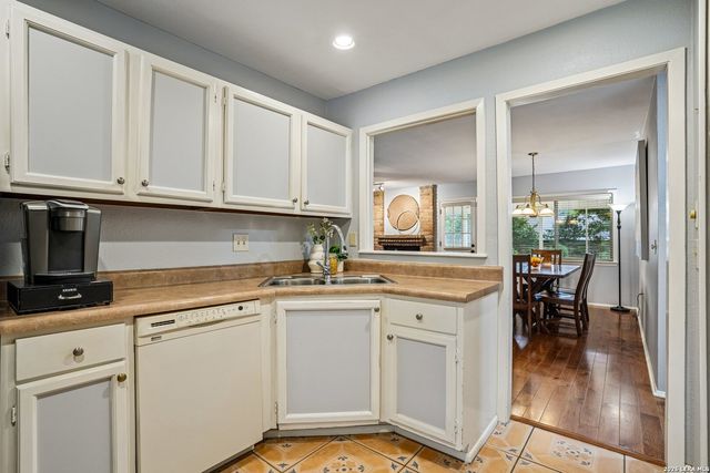 16319 Falcon Hill St, San Antonio, TX 78247