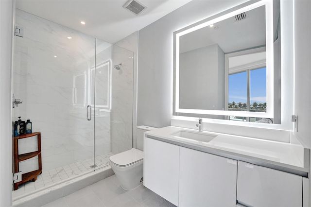 920 Intracoastal Drive 503, Fort Lauderdale, FL 33304