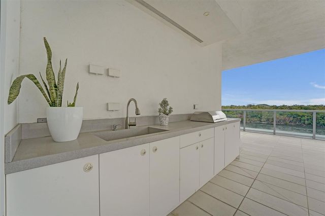 920 Intracoastal Drive 503, Fort Lauderdale, FL 33304