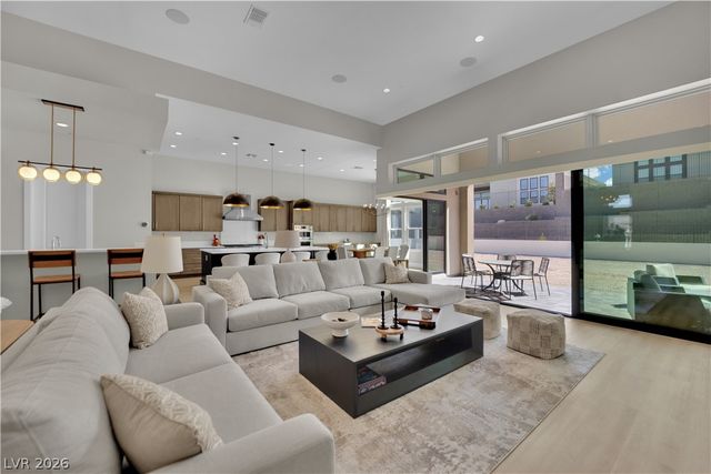 10973 Horizon Ledge Avenue, Las Vegas, NV 89135