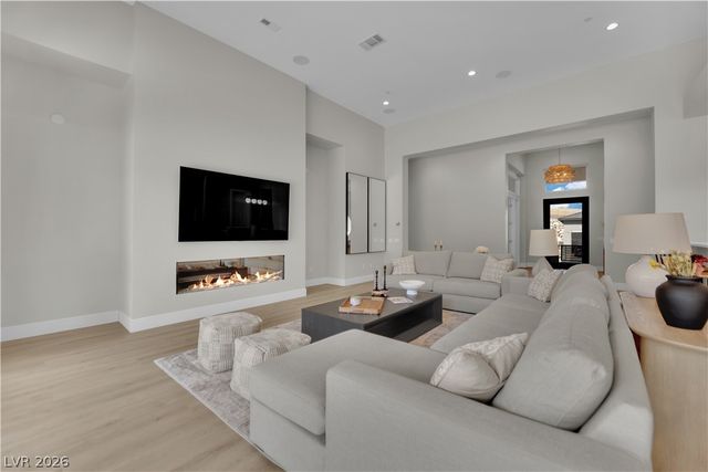 10973 Horizon Ledge Avenue, Las Vegas, NV 89135