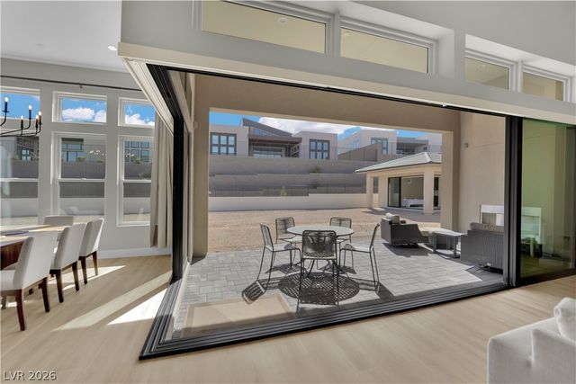 10973 Horizon Ledge Avenue, Las Vegas, NV 89135