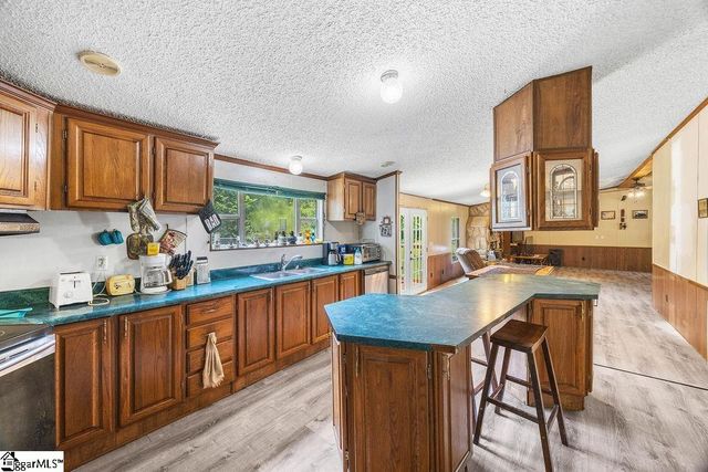 136 Topaz Drive, Gray Court, SC 29645