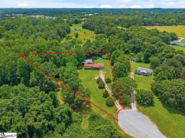 136 Topaz Drive, Gray Court, SC 29645