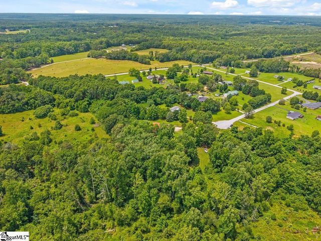 136 Topaz Drive, Gray Court, SC 29645