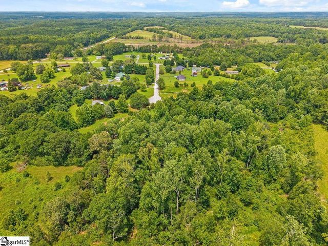 136 Topaz Drive, Gray Court, SC 29645