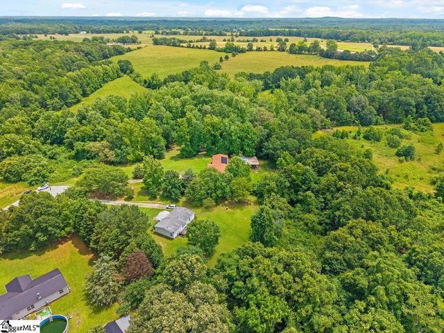 136 Topaz Drive, Gray Court, SC 29645