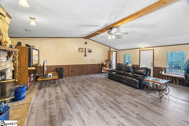 136 Topaz Drive, Gray Court, SC 29645