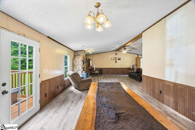 136 Topaz Drive, Gray Court, SC 29645