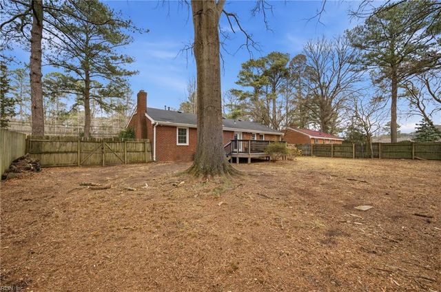 5513 W Norfolk RD, Portsmouth, VA 23703