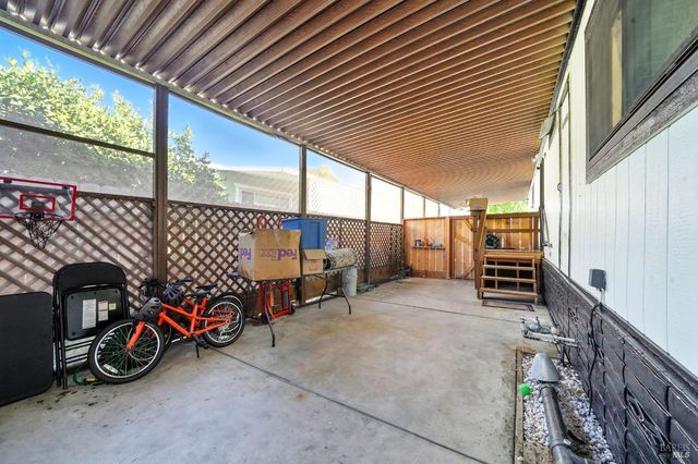 420 Sandstone Dr, Vallejo, CA 94589