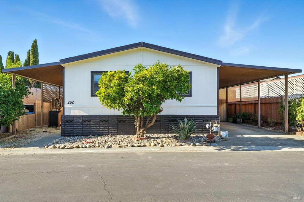 420 Sandstone Dr, Vallejo, CA 94589