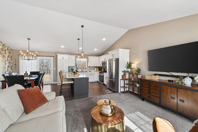 4349 218th Avenue NW, Oak Grove, MN 55303